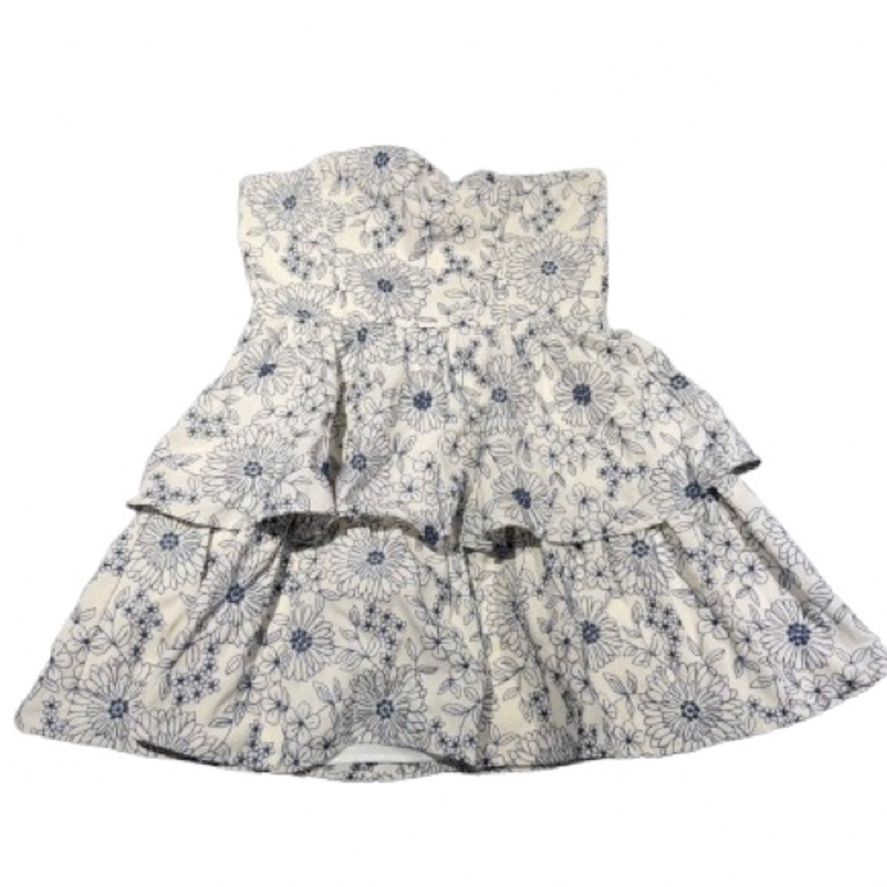 Altar'd State Elegant White Tag